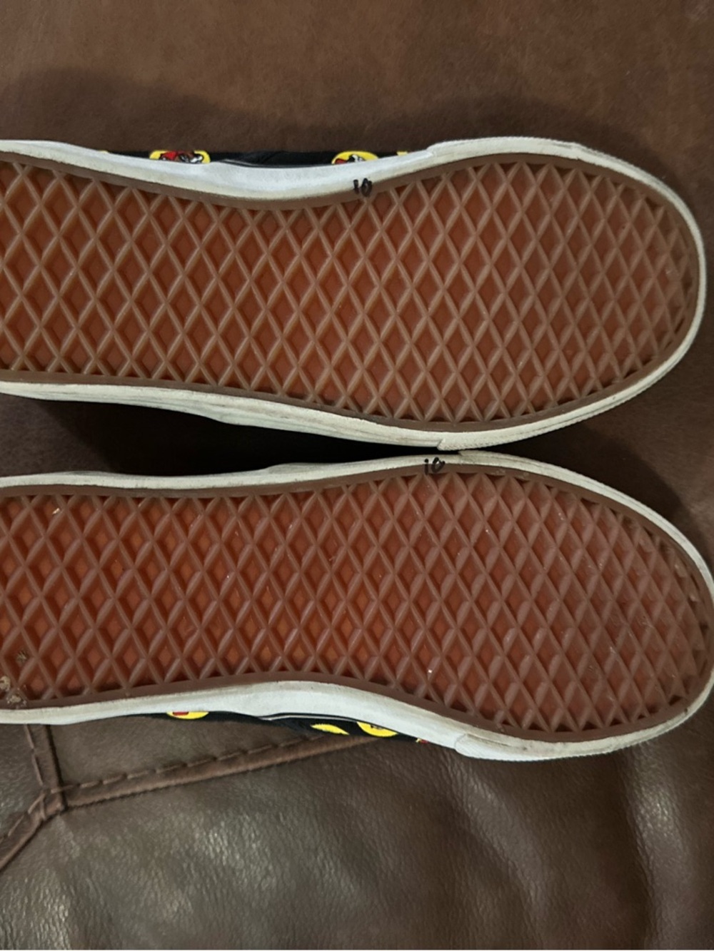 Buc-ees All Over BEAVER LOGO Low Top SLIP-ON Shoes - WOMEN’S Size 9 - Picture 4 of 4